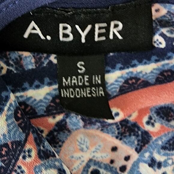 A BYER WOME'S HANDKERCHIEF PAISLEY PATTERN BLUE TOP SIZE SMALL - Picture 5 of 6